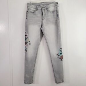 A.n.a Graphic Floral Design Jeans Juniors Skinny Ankle Size 6 Distressed Grey